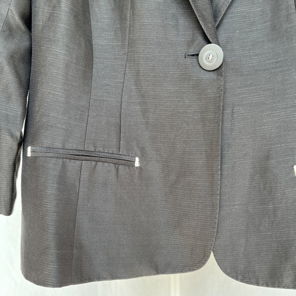 Studio (8 US) silk & linen one-button blazer in black - Picture 3 of 16
